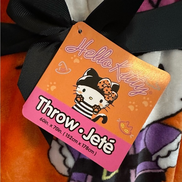 NEW, Hello Kitty Halloween 🎃 2 Pack Throw Blanket 60" - Picture 2 of 5